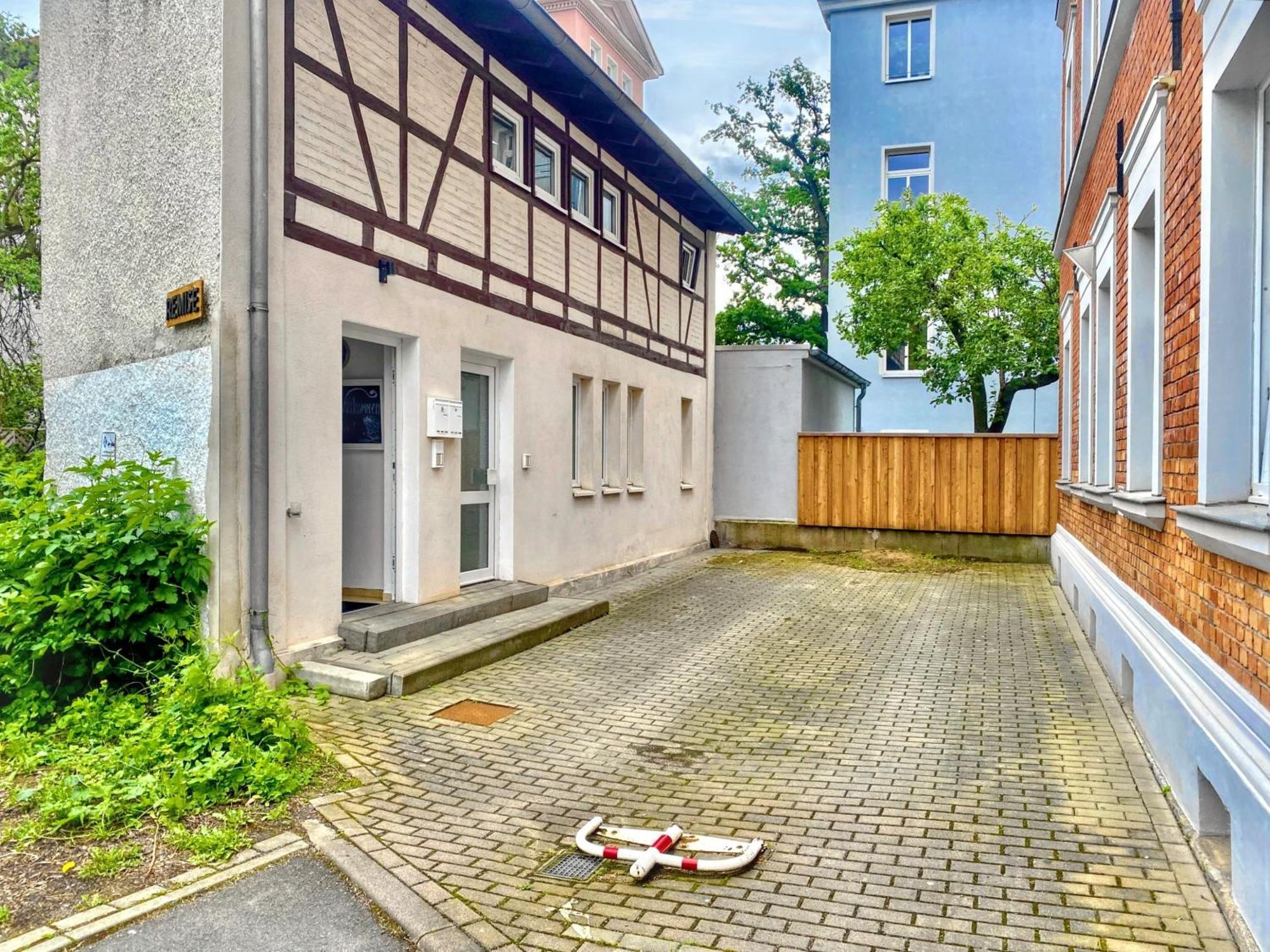 Die Remise Mit Kostenlosem Parkplatz Direkt Vor Der Tuer Érfurt Exterior foto